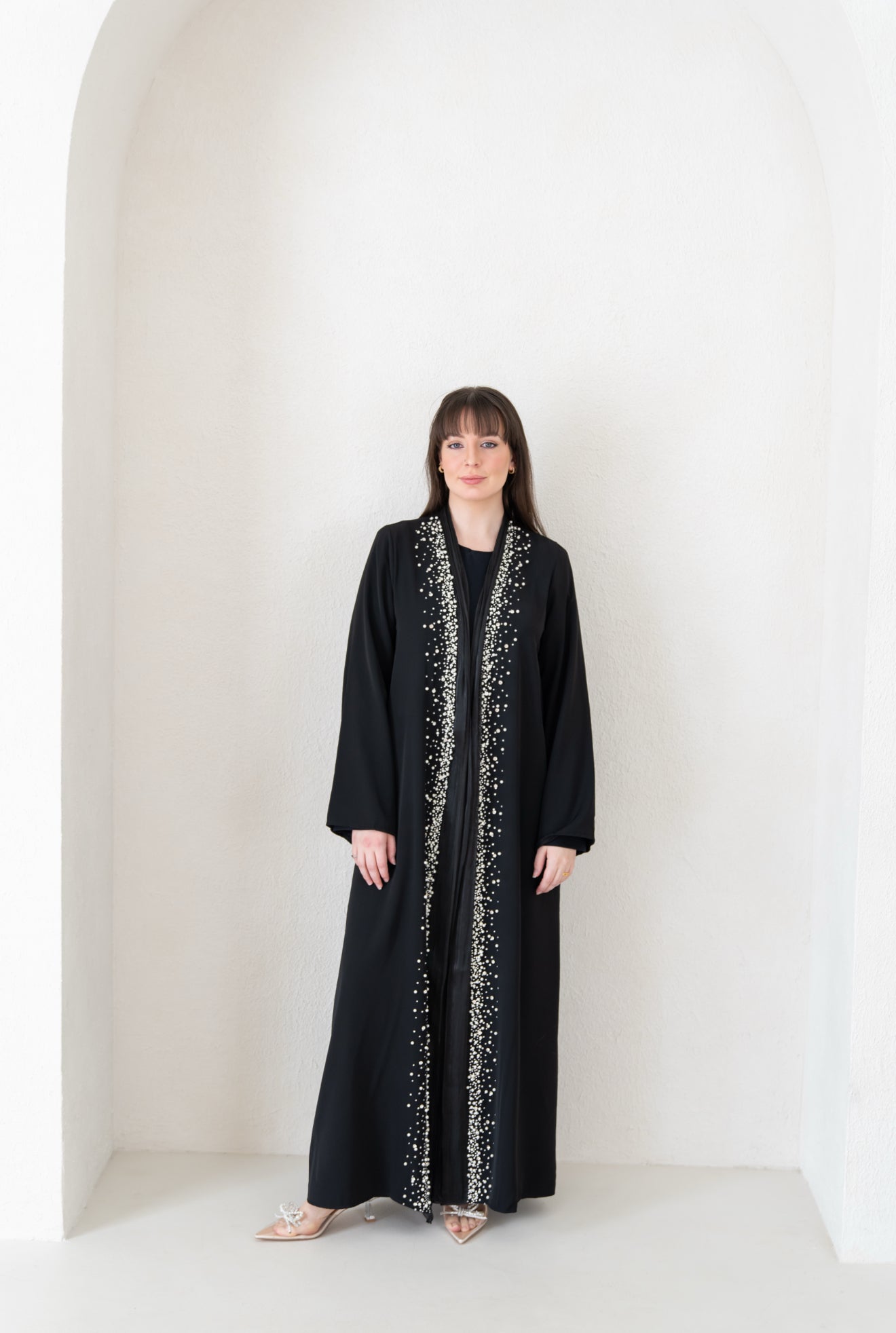 عباءة لآلئ الليل | The Midnight Pearls Abaya (تم التكرار)