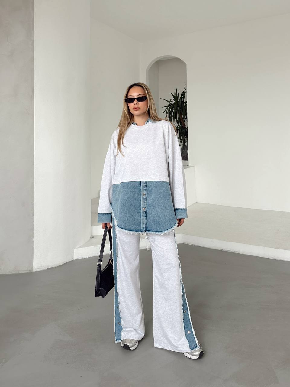طقم كاجوال بدمج قطن ودنيم مع شريط جانبي وأزرار – Casual Cotton-Denim Set with Side Panel & Button Details (2 Colours)