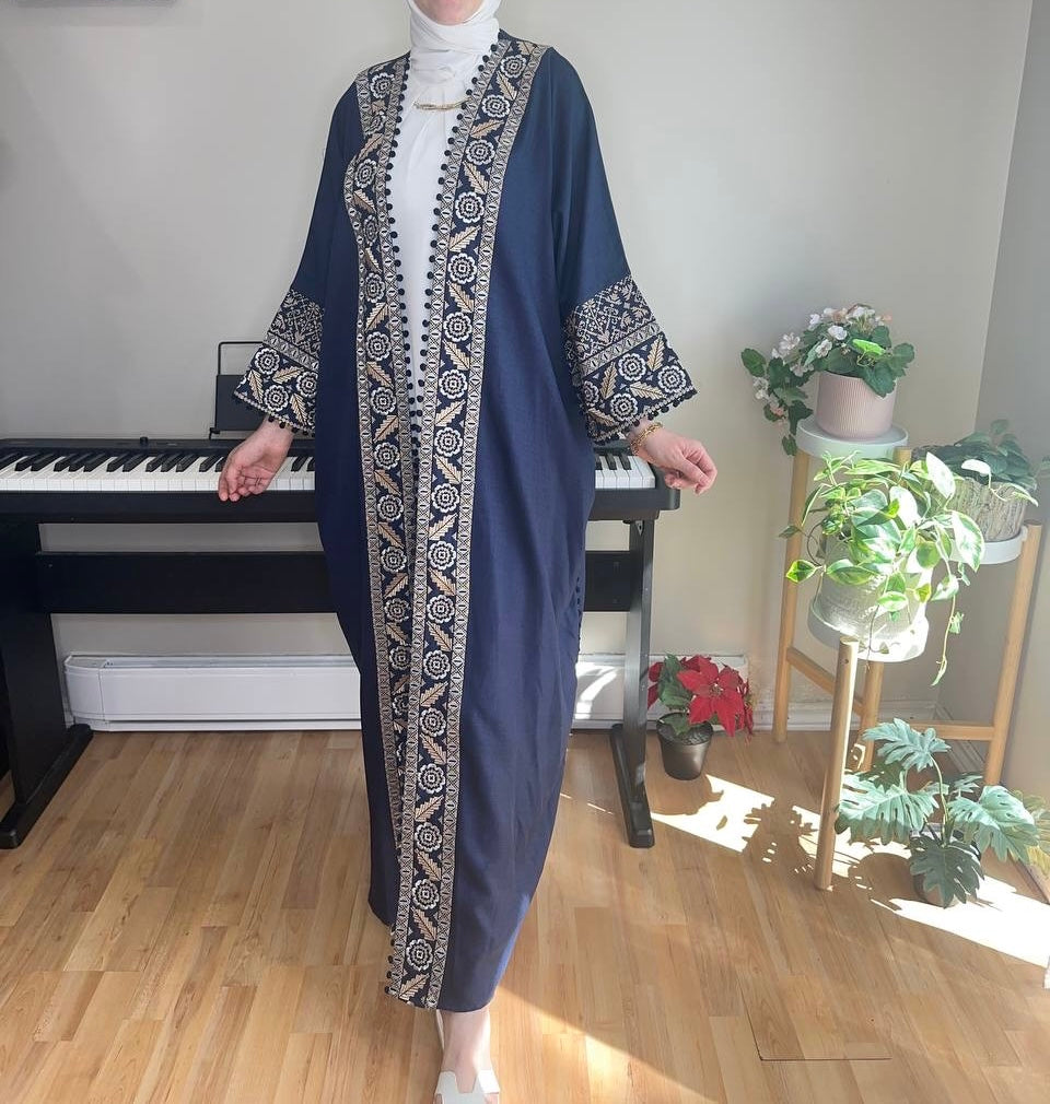 عباءة التطريز الفلسطيني