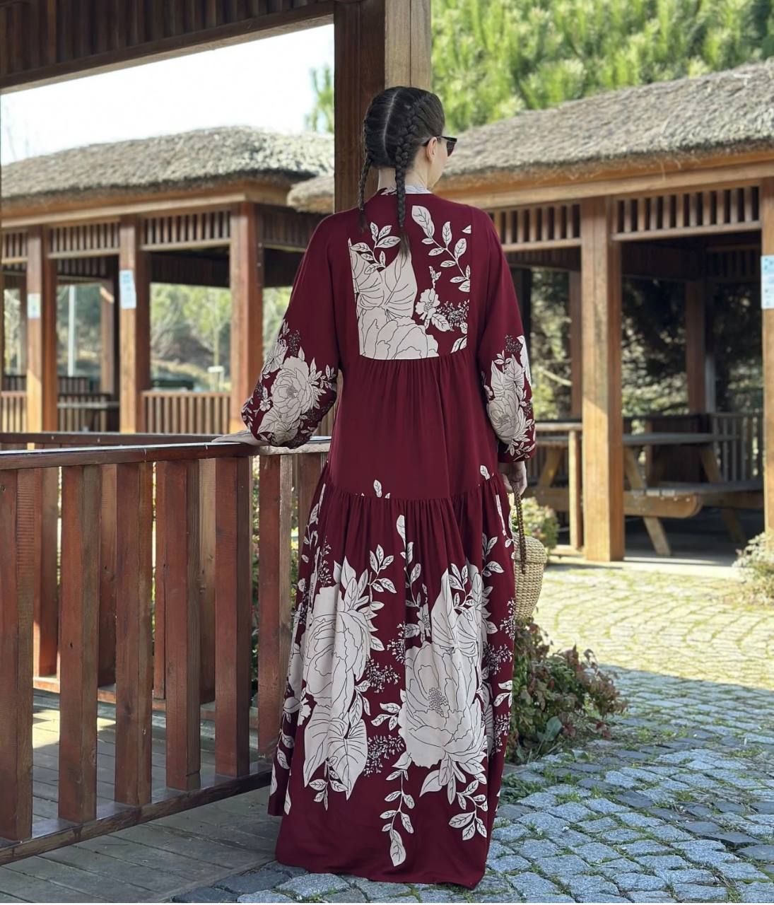 Printed Peony – فستان بطبعة الفاوانيا