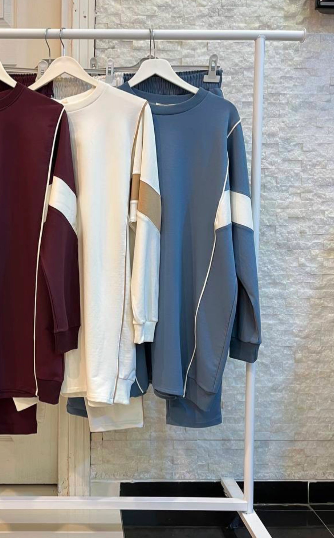 طقم رياضي أنيق يناسب الإطلالات اليومية Stylish Sports Set (5 colours)