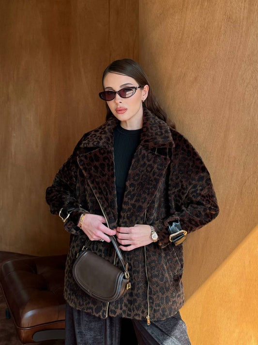 Luxurious Winter Jacket with Leopard Print