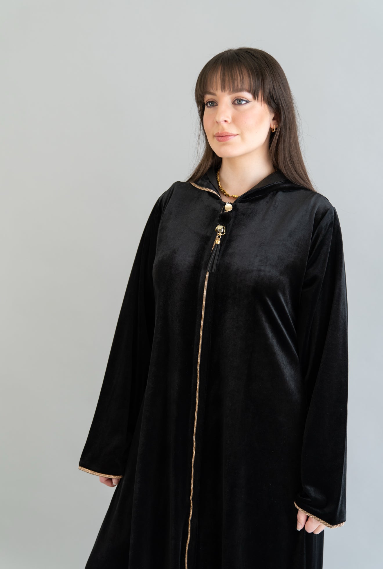 عباءة المخمل الملكي | The Royal Velvet Abaya