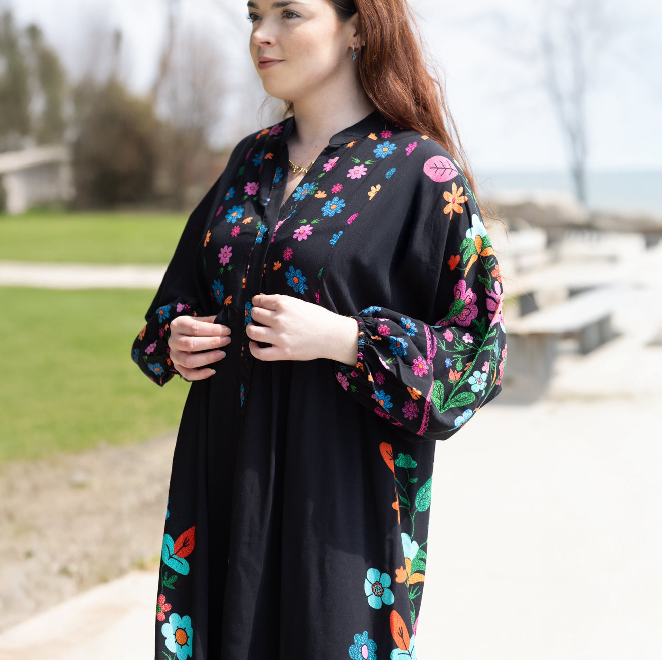 Blossoms in Black – زهور على السواد 💞 (2 colours)