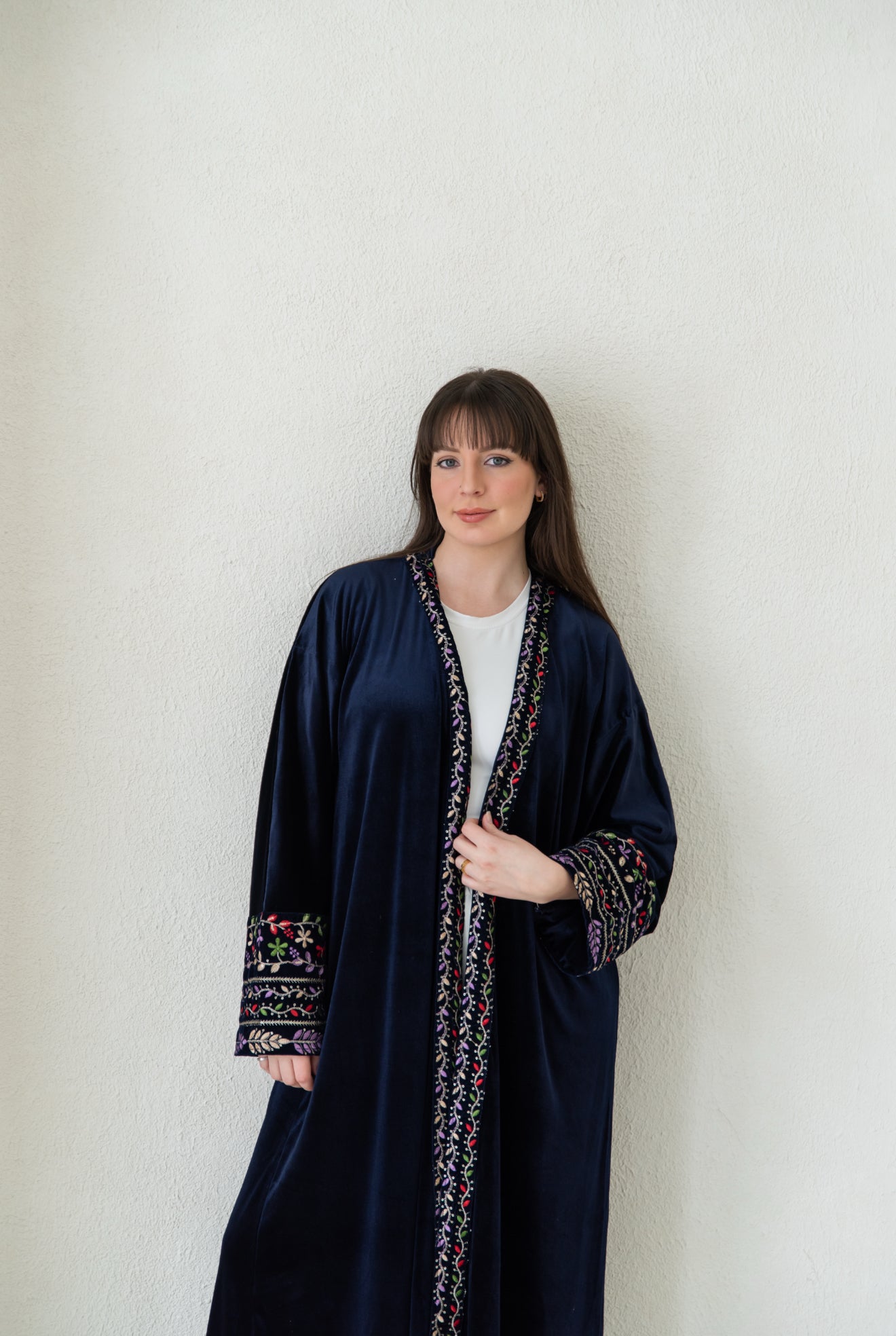 عباءة المخمل المزهر | The Velvet Blossom Abaya 🌿✨