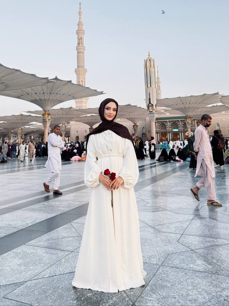 عباءة النقاء - The Purity Abaya
(3pcs)(3 ألوان Colours)