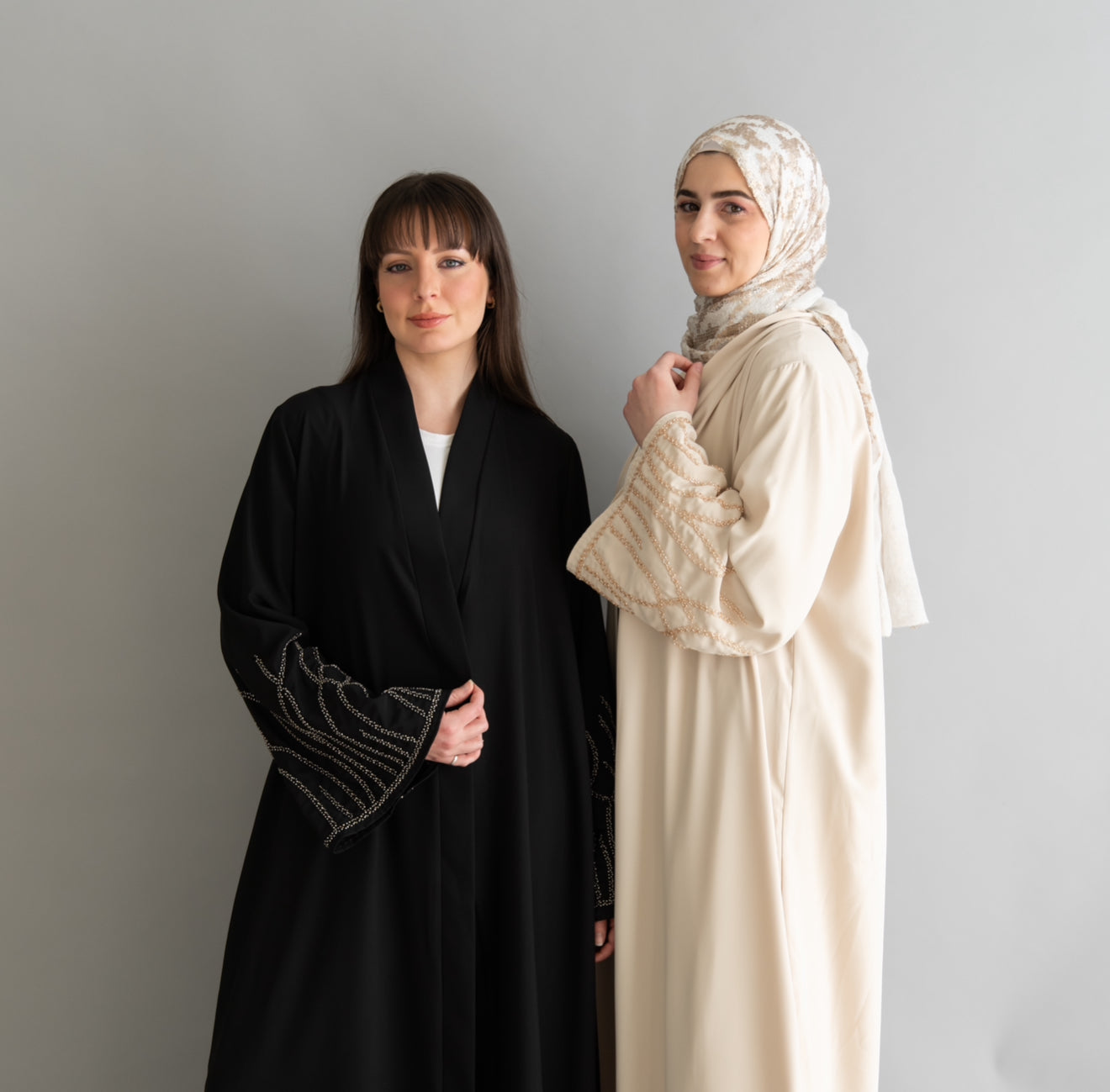 عباءة رِواء - The Riway Abaya (٣ الوان)