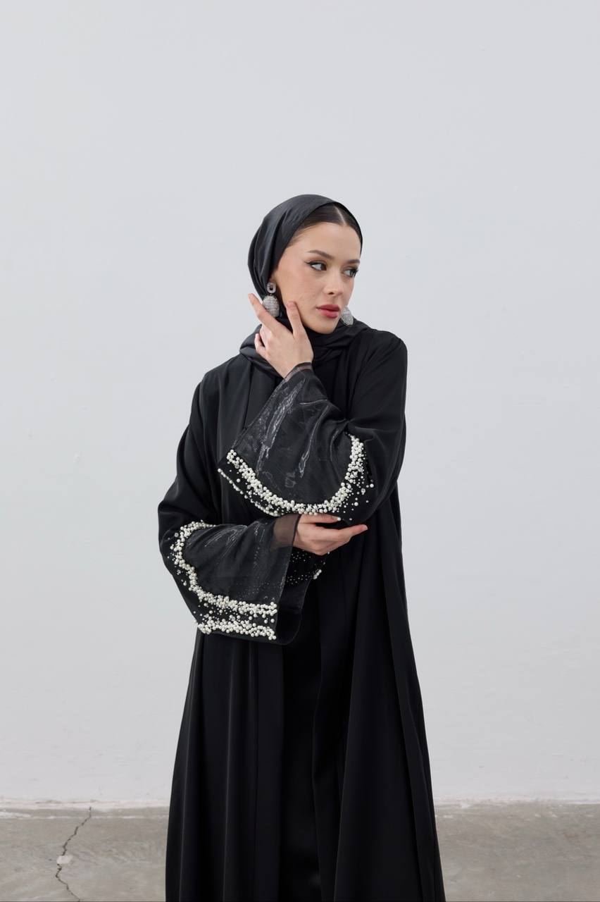 عباية اللؤلؤ الملكية | Royal Pearl Abaya