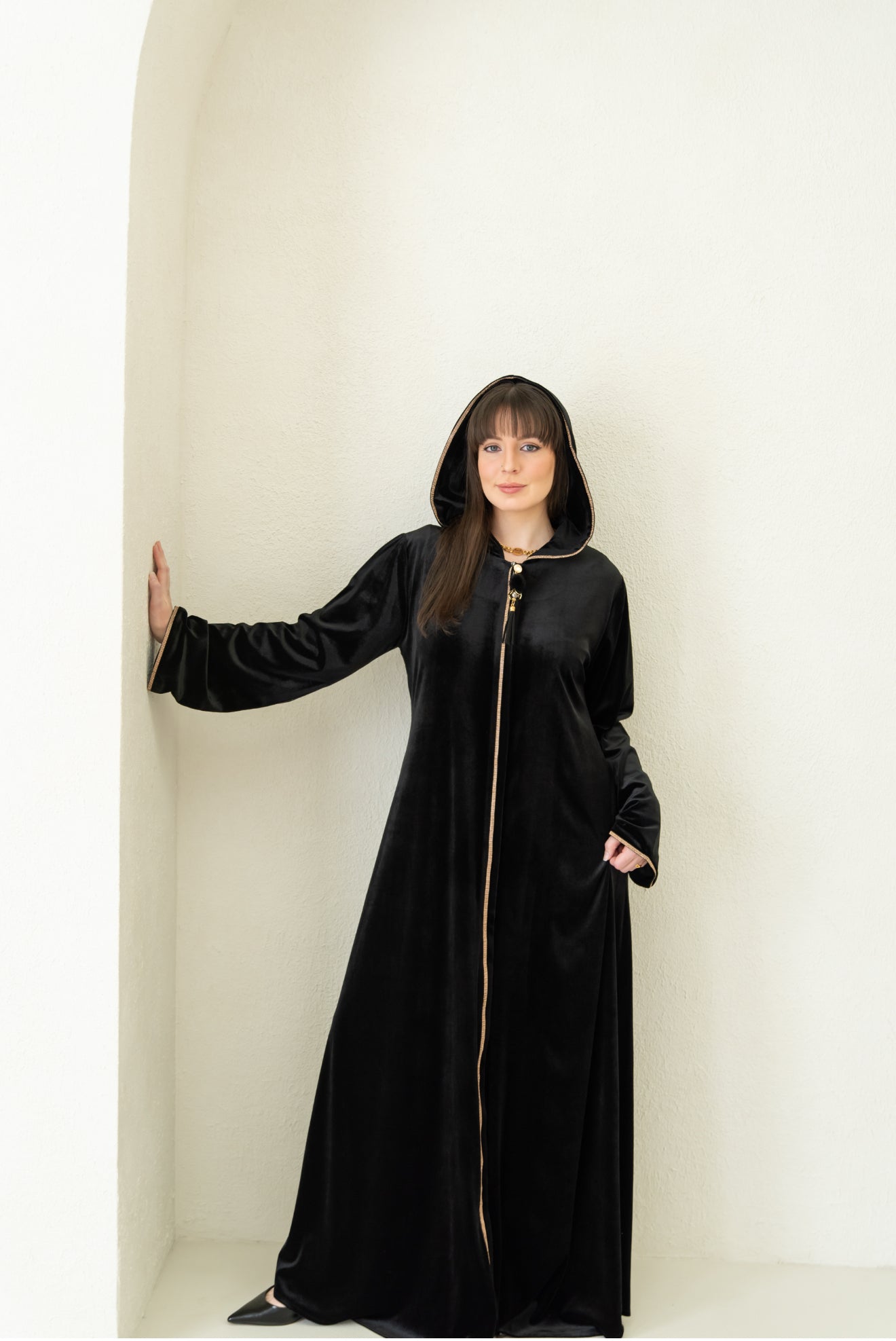 عباءة المخمل الملكي | The Royal Velvet Abaya