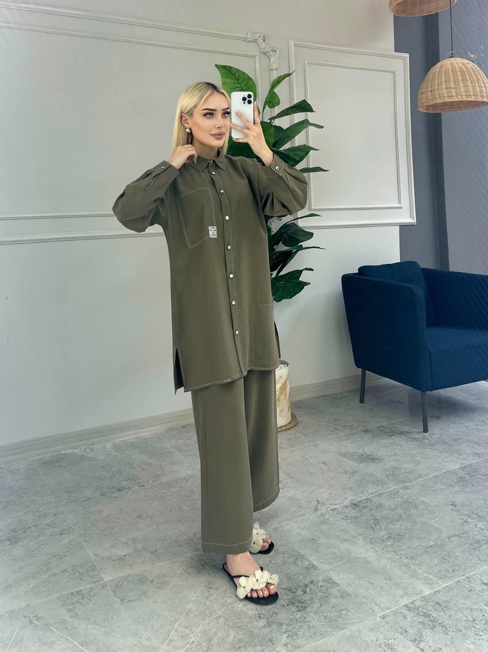 طقم كاجوال مكوّن من قميص بأزرار وبنطلون واسع – Casual Set with Button-Down Shirt & Wide-Leg Pants (4 Colours)
