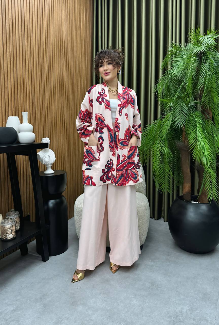 Floral Breeze - نسمة الزهور
A Two-Piece Kimono Set Full of Life - طقم كيمونو قطعتين كله حياة! (oversized)