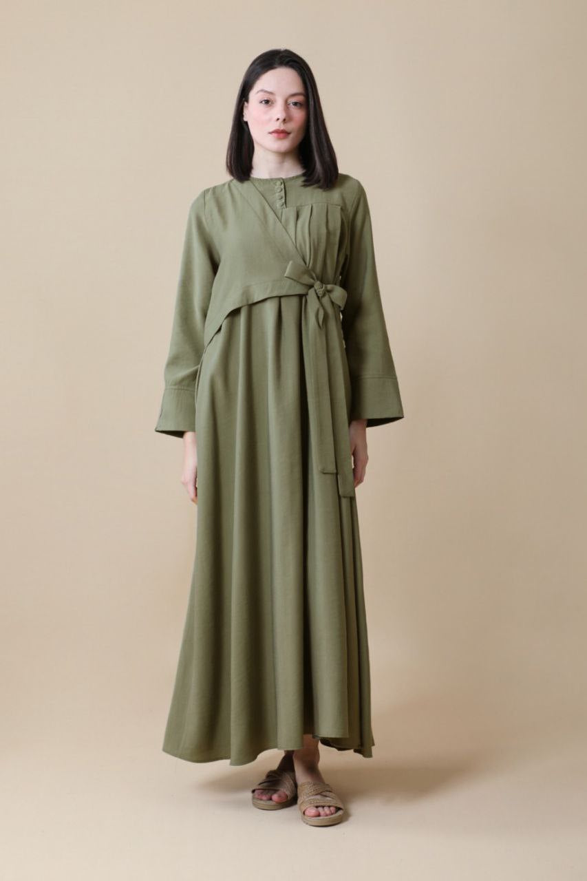 Tied Elegance – فستان بربطة جانبية أنيقة طويل شرعي