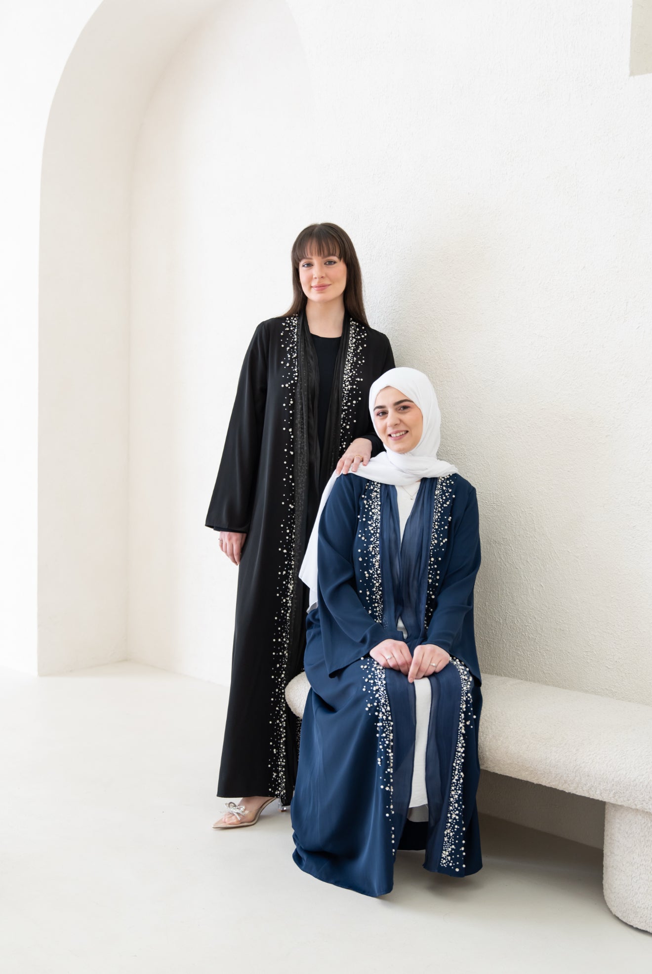 عباءة لآلئ الليل | The Midnight Pearls Abaya (تم التكرار)