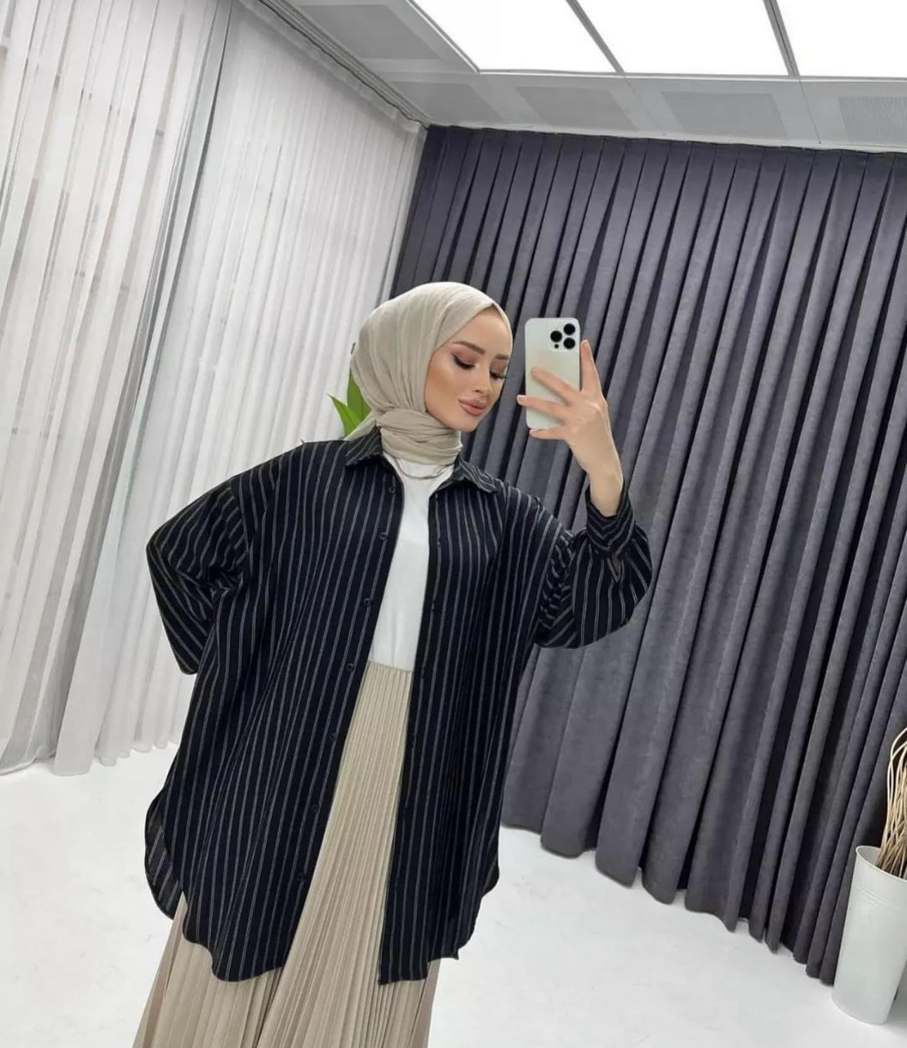 Breezy Summer Shirt – قميص صيفي خفيف بأقمشة الإيروبين