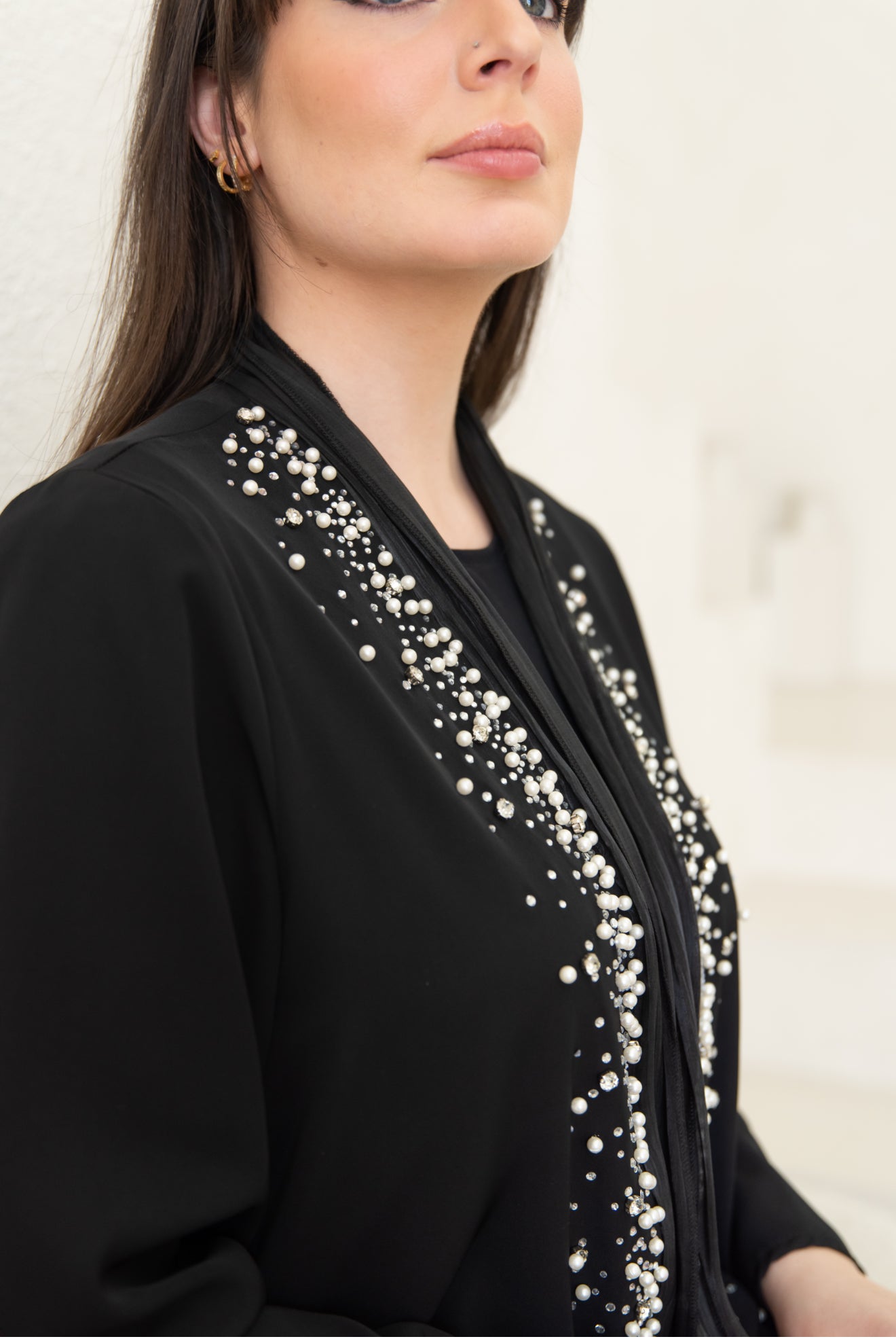 عباءة لآلئ الليل | The Midnight Pearls Abaya (تم التكرار)