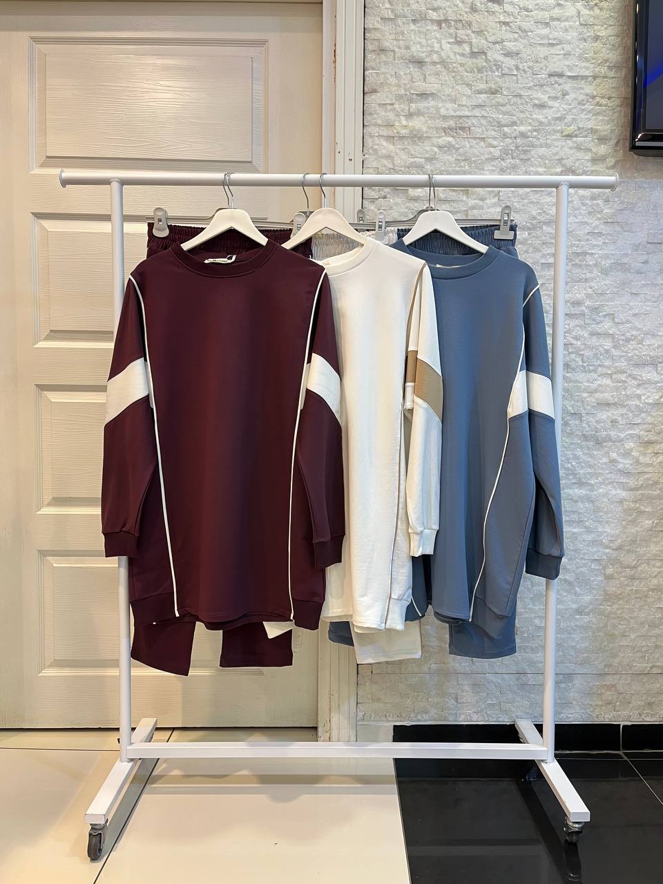 طقم رياضي أنيق يناسب الإطلالات اليومية Stylish Sports Set (5 colours)