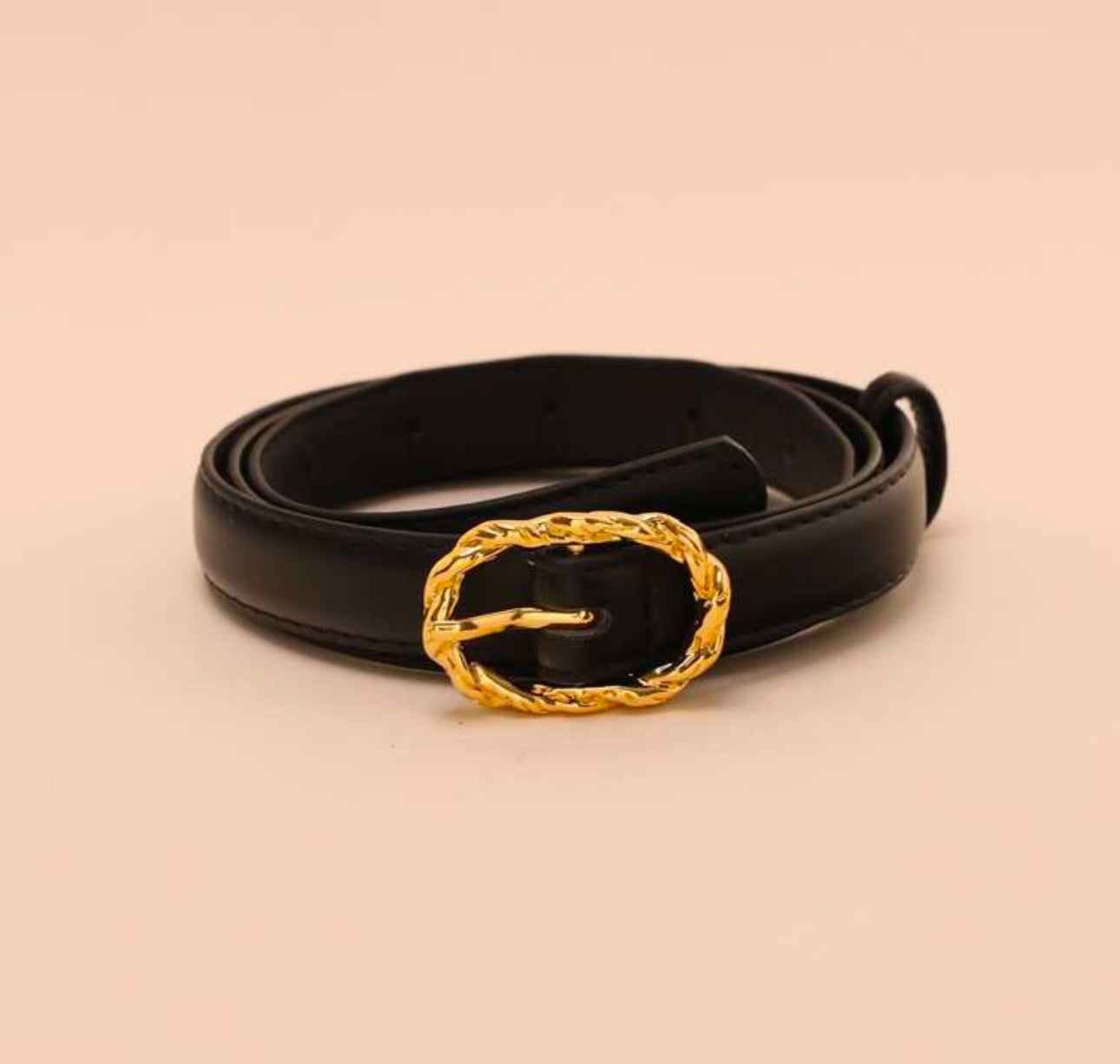 Elegant Black Leather Belt with Gold Textured Buckle – Classic and Stylish