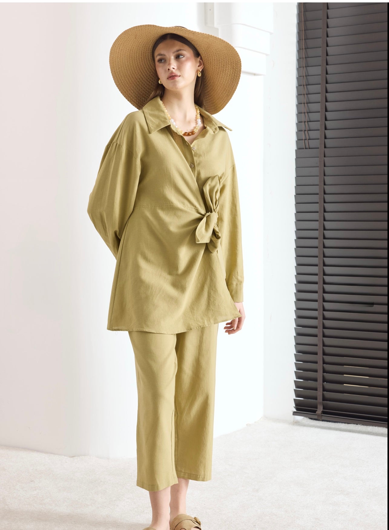 🌟 Knot Set – طقم الربطة (Linen)