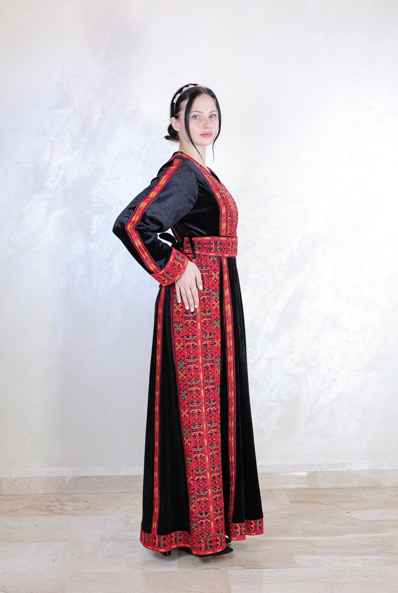ثوب نسيم فلسطين- Thobe Breeze of Palestine (مخمل)