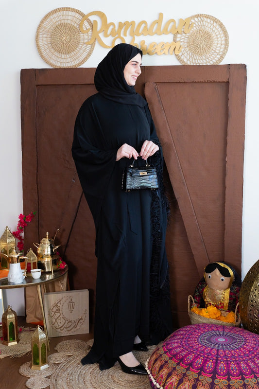 عباية الريش الملكي - Royal Feather Abaya
