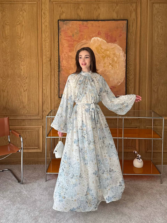فستان بطبعة  بأكمام واسعة وياقة مزمومة – Floral Printed Dress with Wide Sleeves & Gathered Neckline (padded-مبطن)