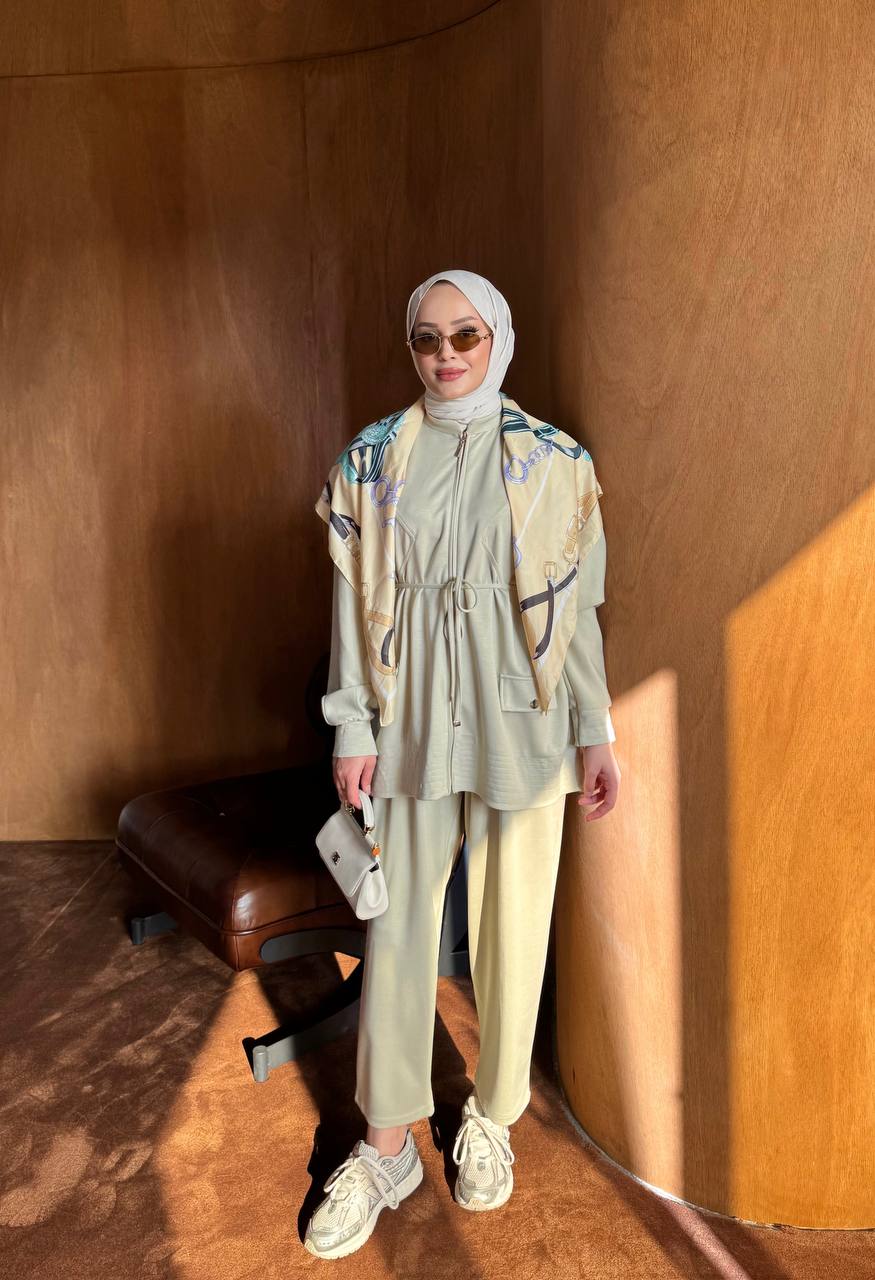 The Zip Edit Oisho Set in 2 Colours