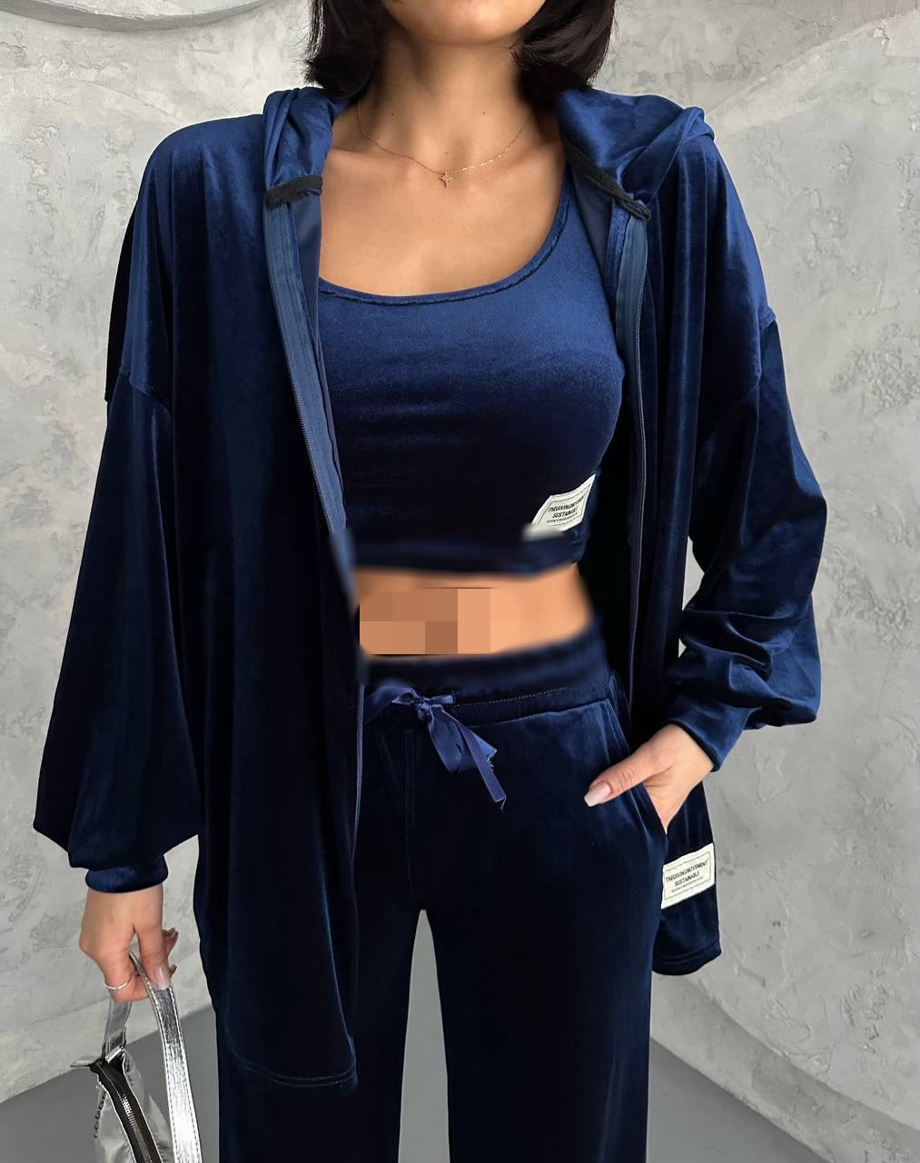 طقم مخملي أنيق وعملي من 3 قطع – Elegant & Practical 3-Piece Velvet