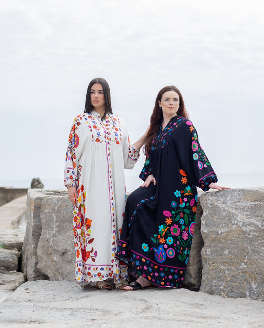 Blossoms in Black – زهور على السواد 💞 (2 colours)