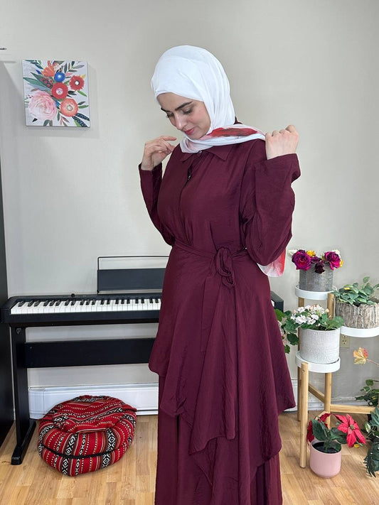 Maroon Grace - نعومة المارون
Two-piece dress in premium Aerobin fabric. فستان قطعتين فخم بقماش إيروبين أنيق