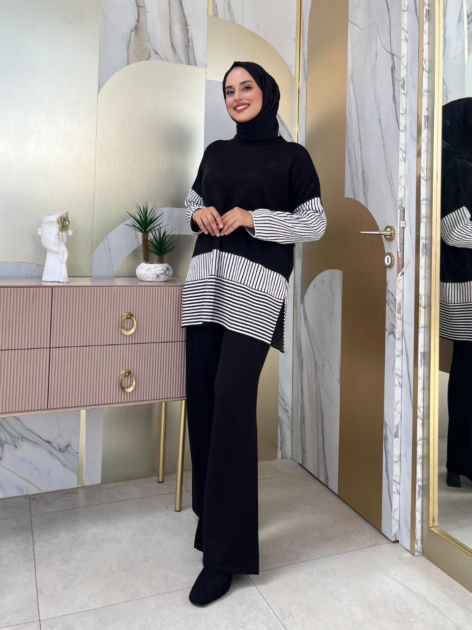 Best Seller / Chic Striped Knitwear Set