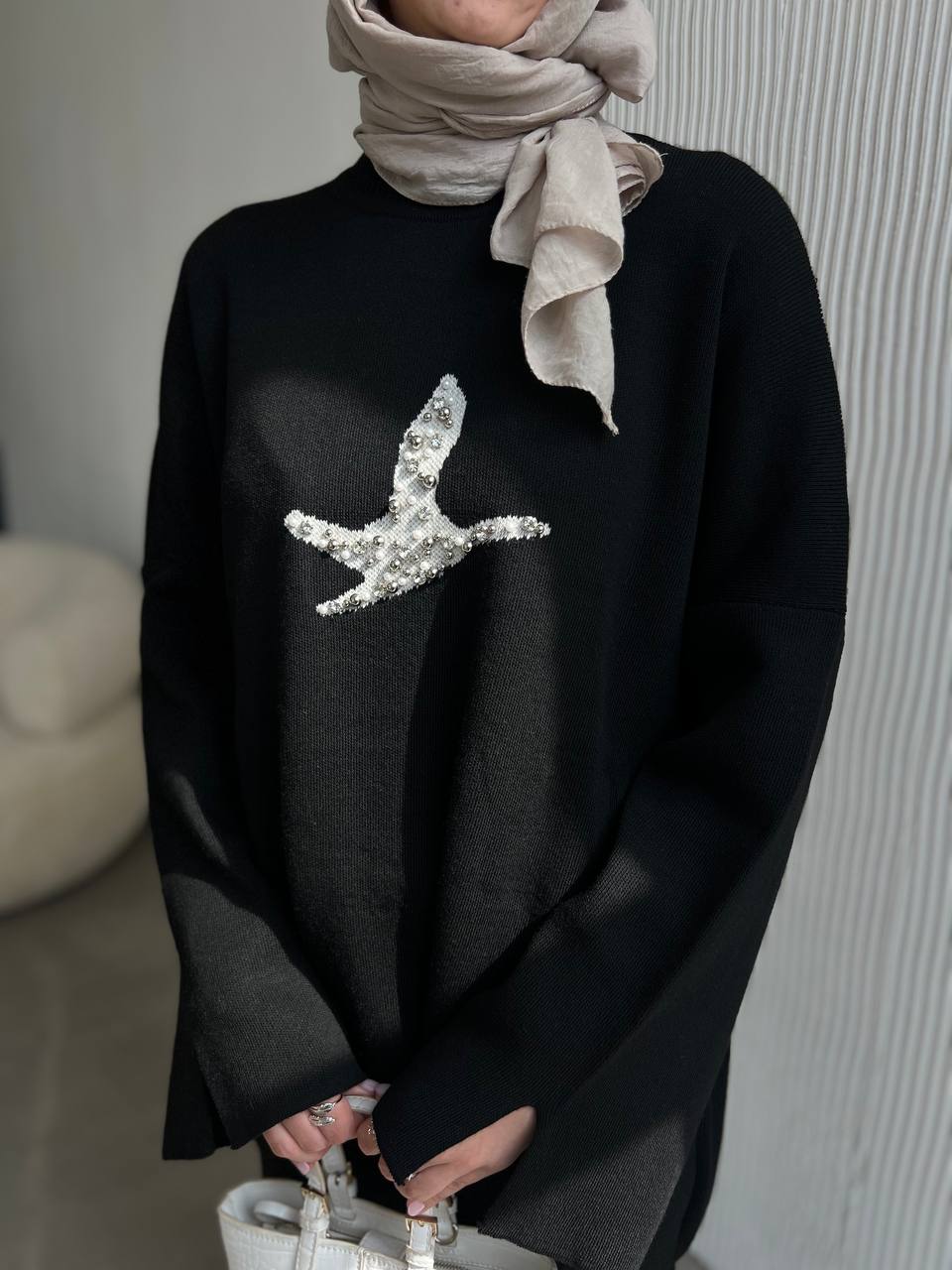 Minimalist Knit Set with Embellished Bird Design for Effortless Elegance