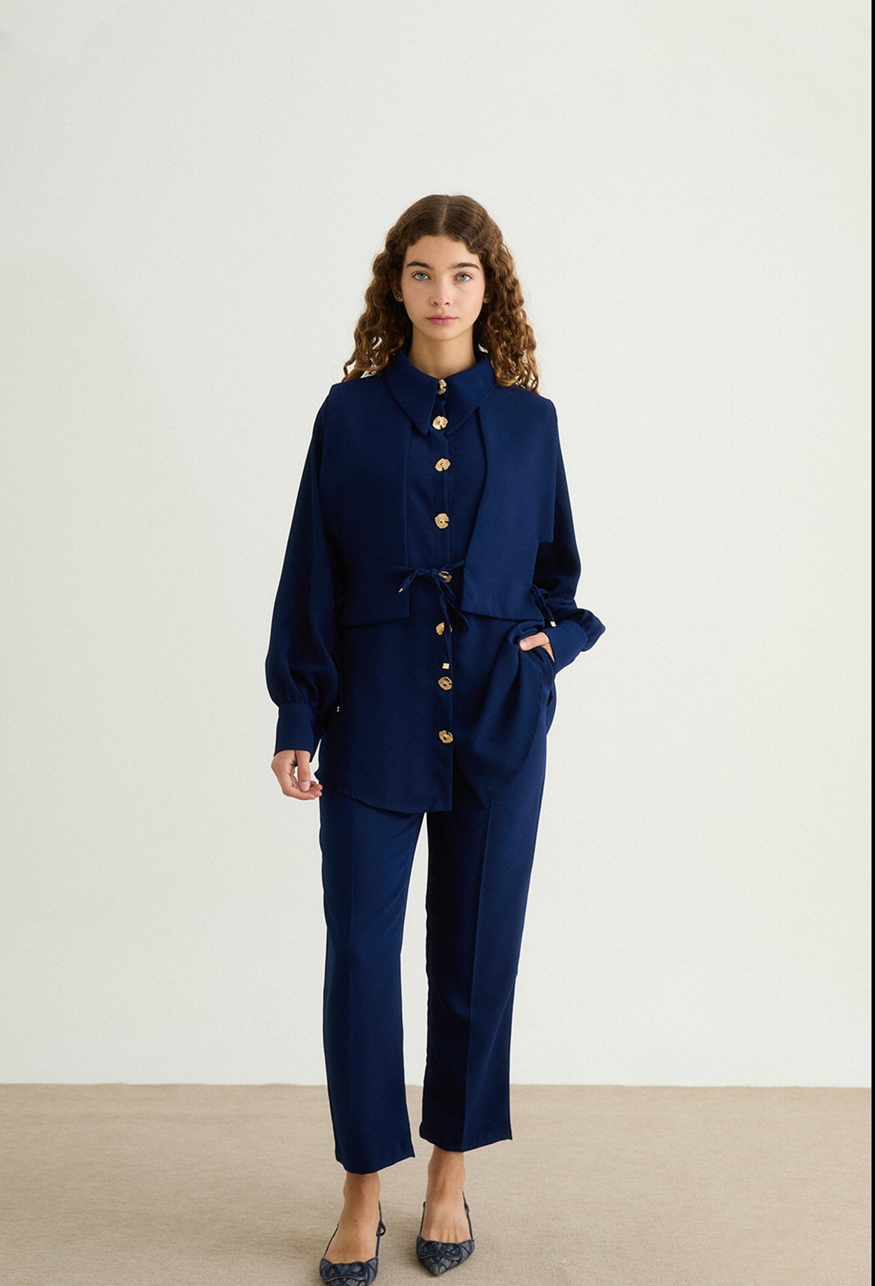 Elegant Navy Co-Ord Set with Vest and Button-Up Shirt طقم أنيق مكون من قطعتين بلون كحلي فاتح مع فيست وقميص بأزرار