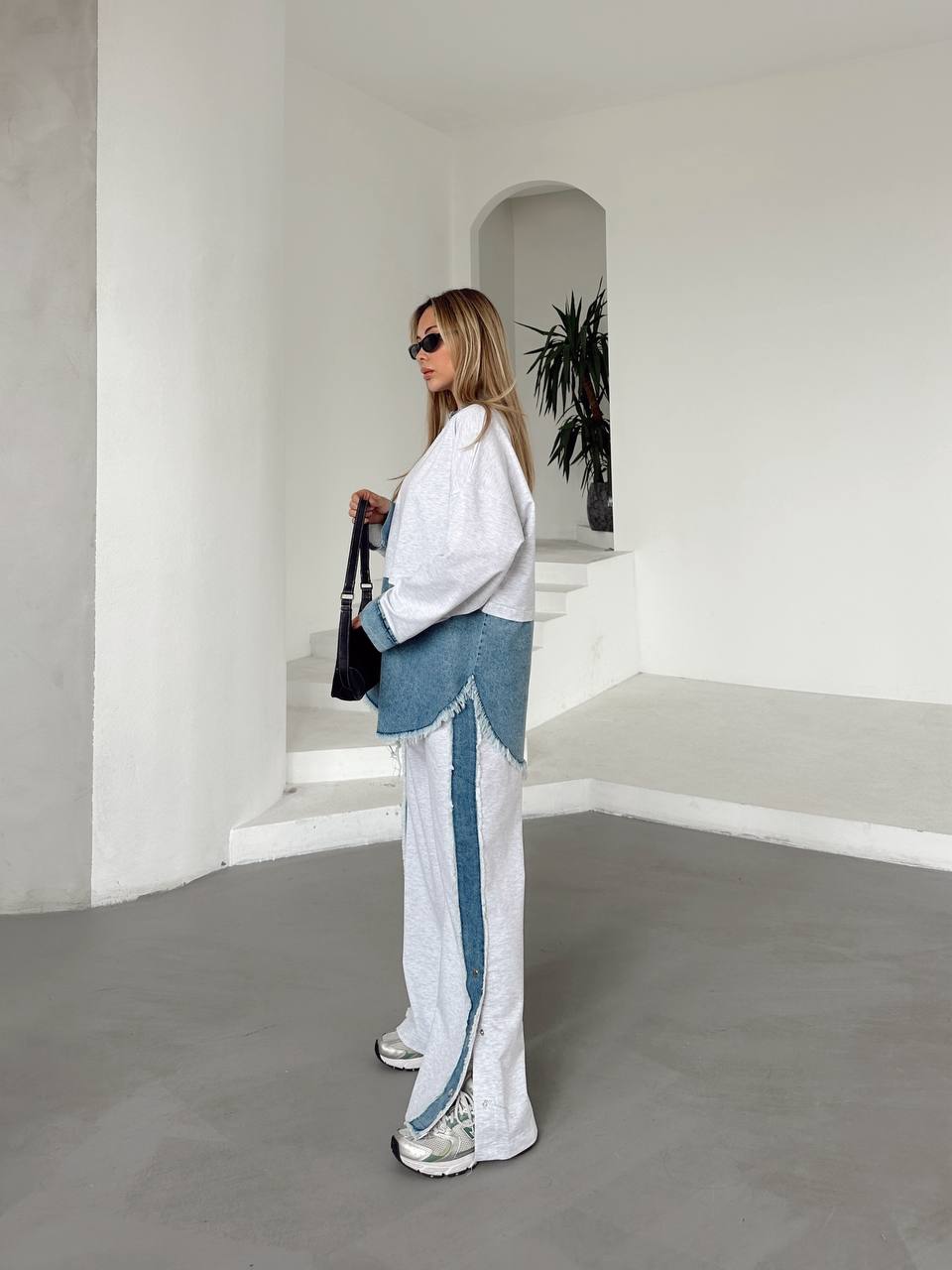 طقم كاجوال بدمج قطن ودنيم مع شريط جانبي وأزرار – Casual Cotton-Denim Set with Side Panel & Button Details (2 Colours)