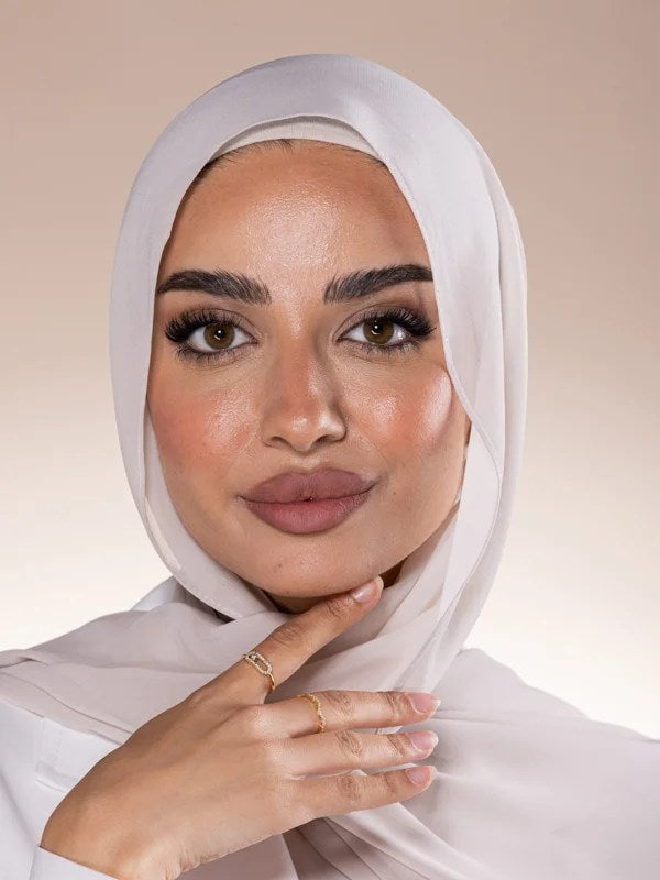 حجاب شيفون رمادي- Grey chiffon hijab