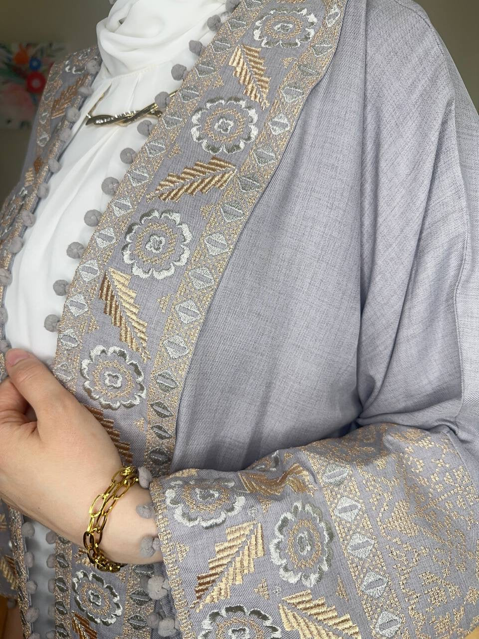 عباءة التطريز الفلسطيني