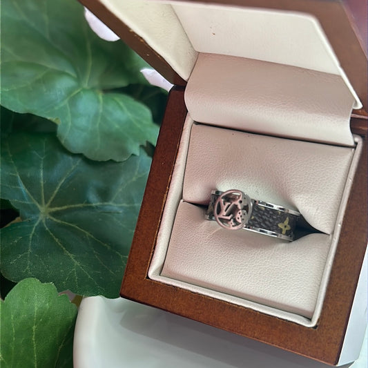 LV Ring