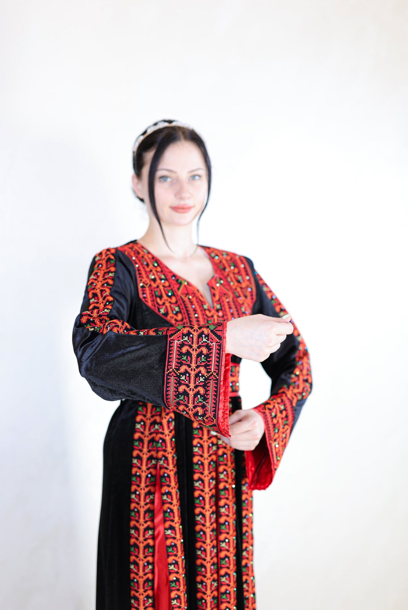 ثوب خيوط ألارض-Thobe Threads of the Earth