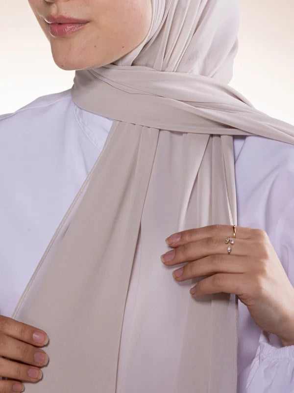 حجاب شيفون رمادي- Grey chiffon hijab