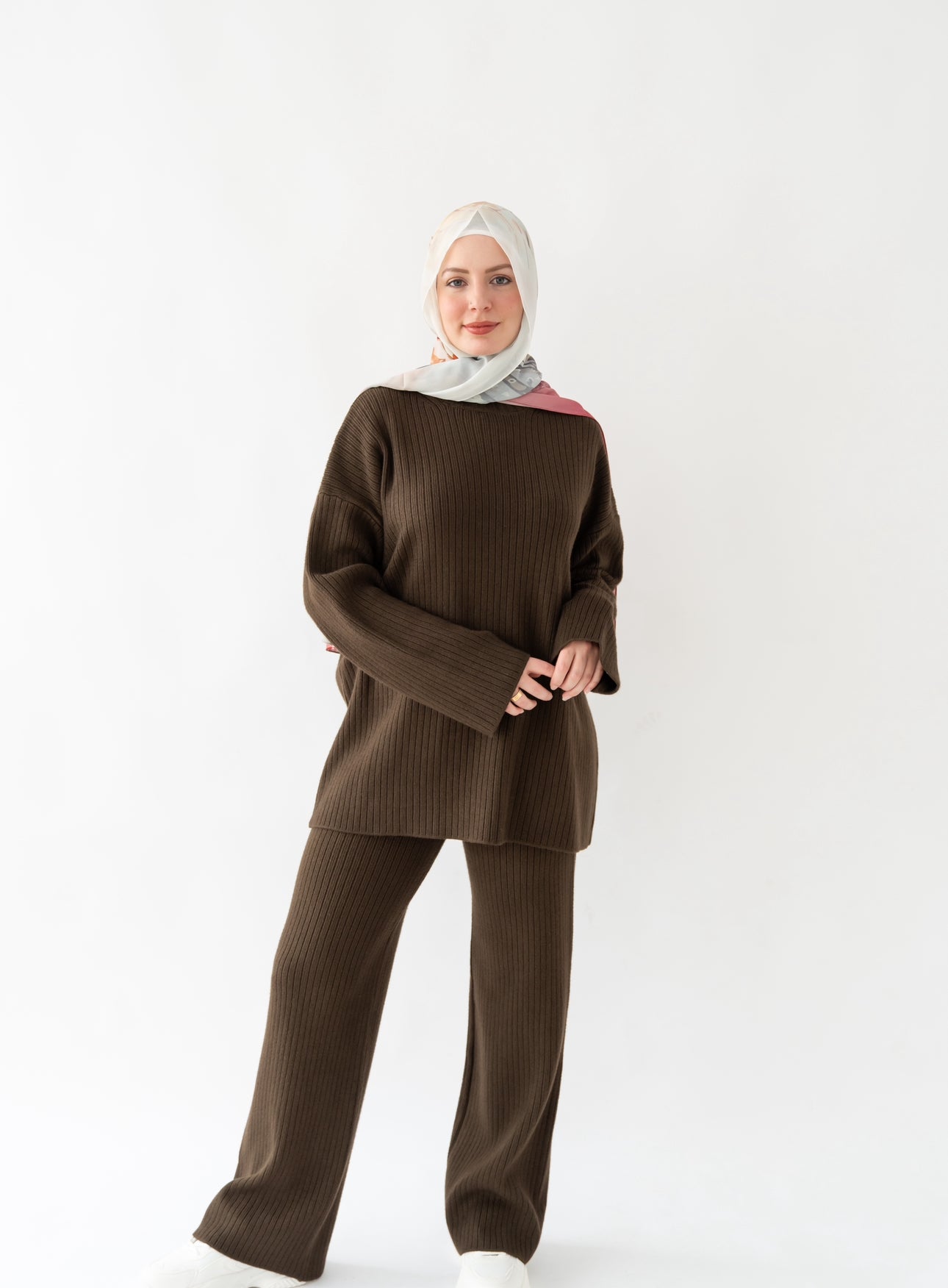 Refined Comfort Knitwear Set (Farah’s Collection) طقم كروشيه براحة وأناقة (مجموعة فرح)
