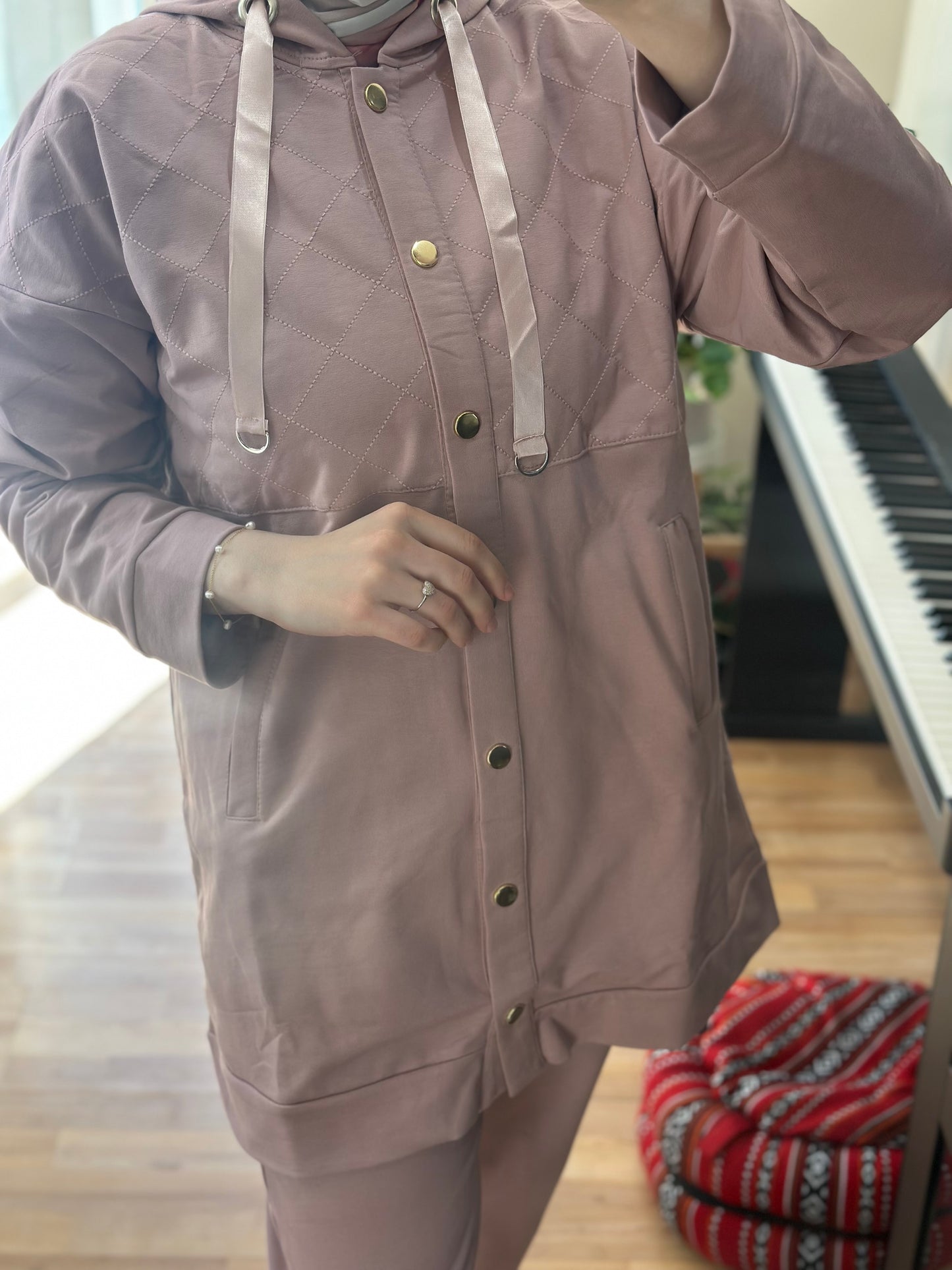 طقم رياضي أنيق يناسب الإطلالات اليومية|  Stylish Sports Set (2 colours)