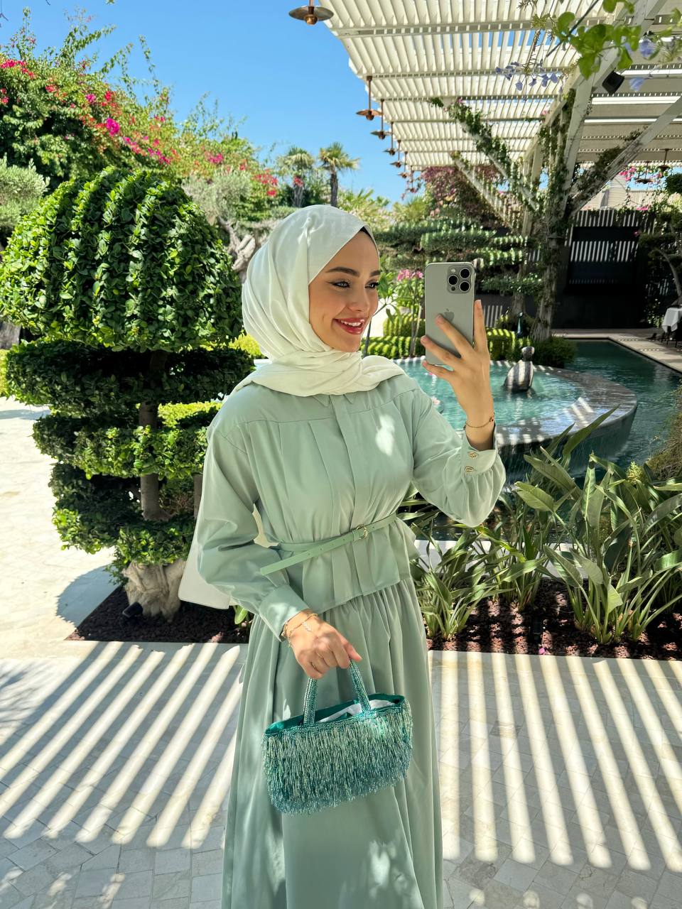 طقم تنورة ميدي مع قميص بياقة كلاسيكية – Midi Skirt & Classic Collar Shirt Set + Belt
