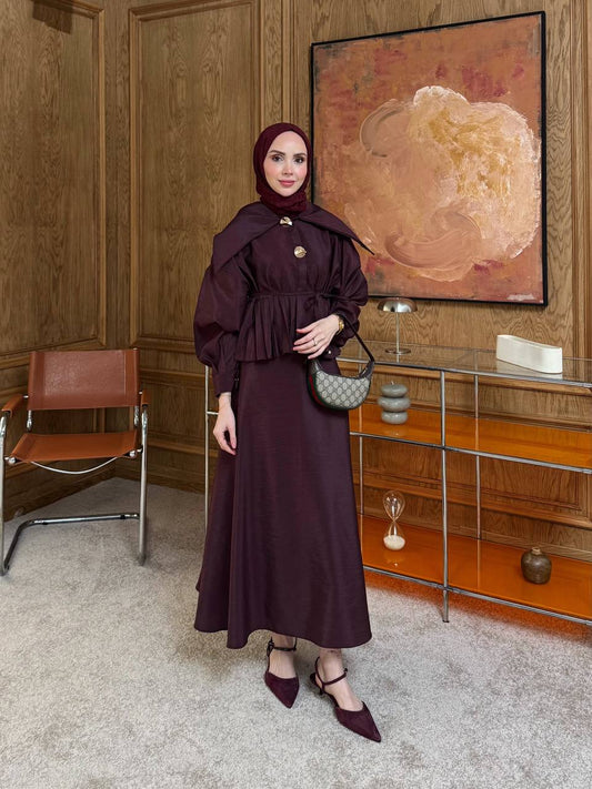 Buttoned Duo Skirt Set – طقم الأزرار الثنائي