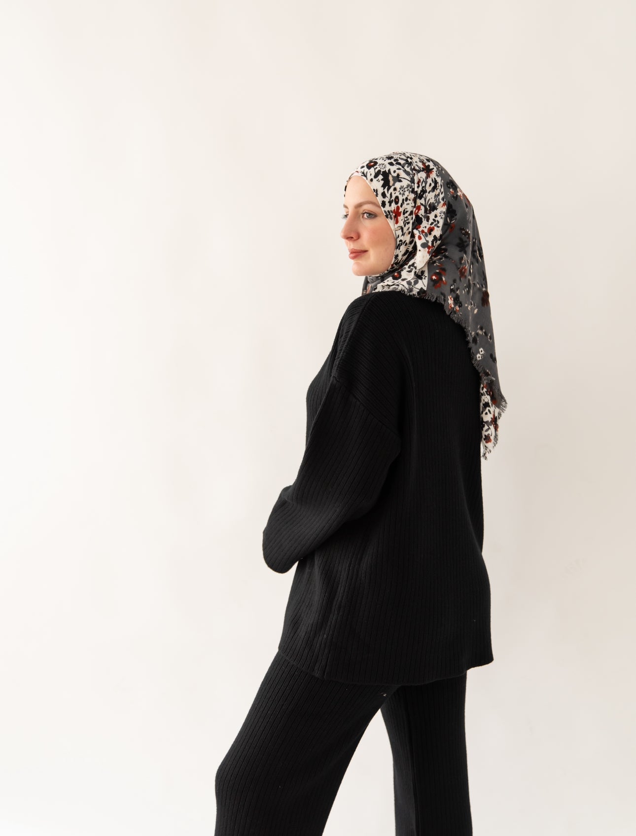 Refined Comfort Knitwear Set  طقم فرحا كروشيه براحة وأناقة