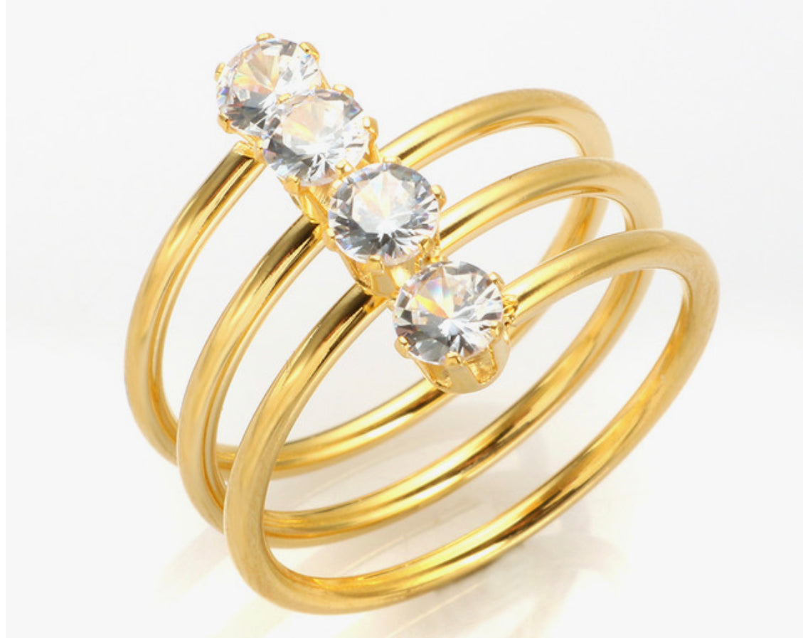 Golden Ring W Zircon